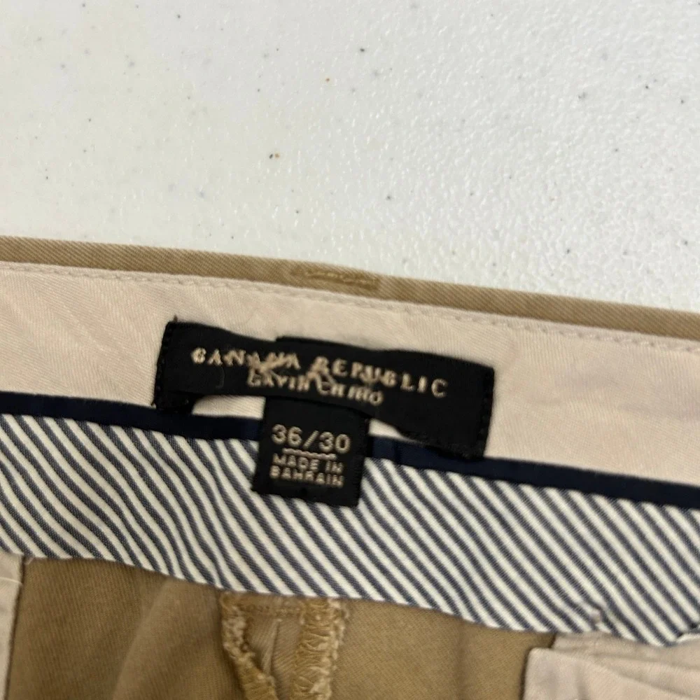 Banana Republic Gavin Chino Mens 36x30 Khaki Tan Straight Leg Cotton Pants 6733